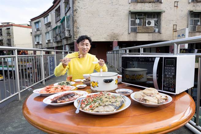 Sam Lin推出新歌〈隔夜饭〉。（华纳音乐提供）