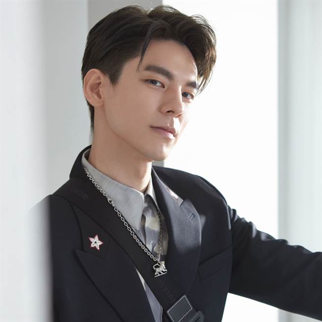 迪奥香水形象大使林柏宏。（图／品牌提供）