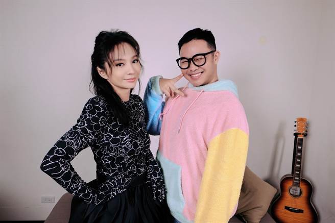 Faye作客网红那那大师「你最近好吗？」单元。小钢炮娱乐提供