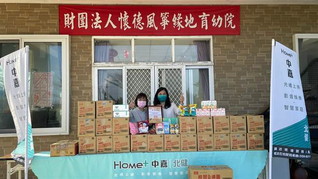 怀德院长(左)与北健总经理徐雪玲(右) 。（北健提供／蔡依珍桃园传真）