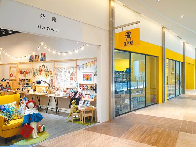 SKM Park友善毛小孩，除宠物户外可落地，甚至推出按摩服务。（徐亦桥摄）