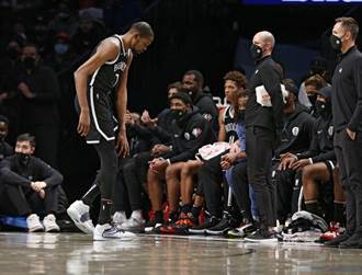 NBA》一度以為膝傷嚴重 杜蘭特：很高興事情沒那麼糟