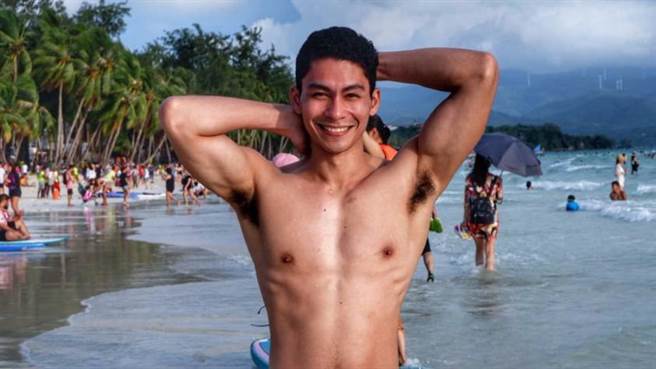 自上架以来即横扫欧亚同志圈的菲律宾奇幻影集《末日激情倒数》，题材新鲜出眾，融入科幻和灾难的元素，探讨每对恋人在末日将至时，亲密关系的微妙变化，堪称菲律宾版《不要抬头看Don’t look up》。（中时提供）