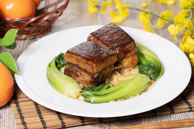 營養師高敏敏曝光年夜菜熱量排行榜，筍絲蹄膀以4103大卡的熱量奪冠。(示意圖/達志影像)