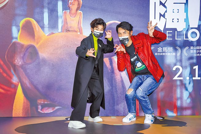 剛出關的李李仁（右）昨與白潤音出席主演的賀歲片《嗨！神獸》首映會。（羅永銘攝）