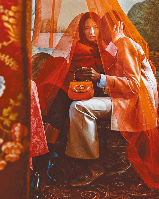 Lou Escobar藉摄影的力量，传递了竹节包之美。（Gucci提供）