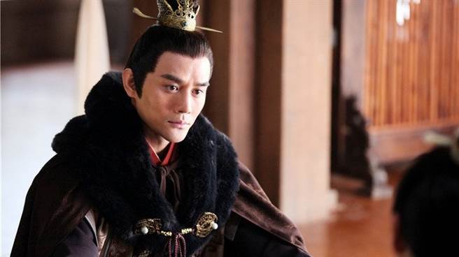 王凯近日接受媒体採访自爆身体曾出现状况。（图／微博＠重头戏）