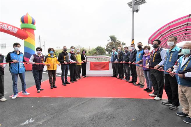 田尾乡与北斗镇交界的三溪桥落成，彰县府28日举办通车典礼 。（吴敏菁摄）