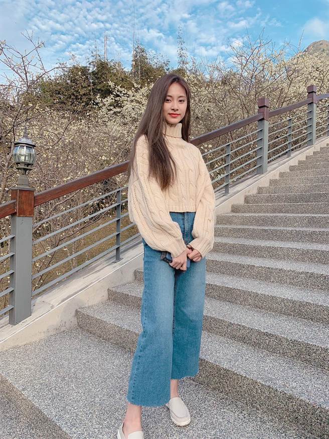 韓國知名女團TWICE的台灣成員周子瑜返台多次跟著媽媽到梅山鄉太和村的「寒溪呢森林人文叡地」遊玩。（寒溪呢提供／張亦惠嘉縣傳真）