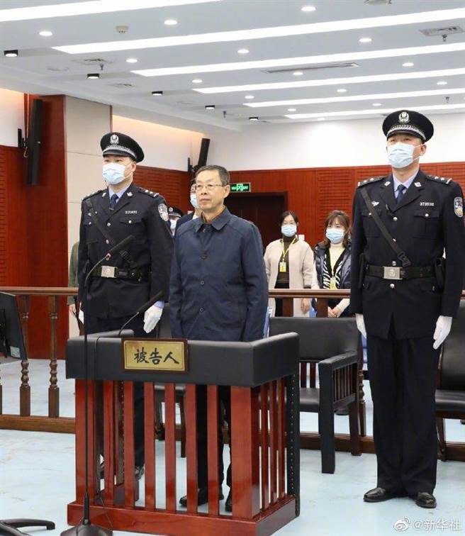 受贿逾20亿元，中央巡视组前副组长董宏一审被判死缓。（央视新闻）