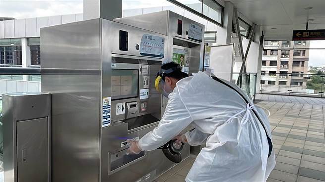 今（29）日开始为期9天的春节连续假期，新北环状线及淡海轻轨防疫措施不松懈。（捷运局提供）