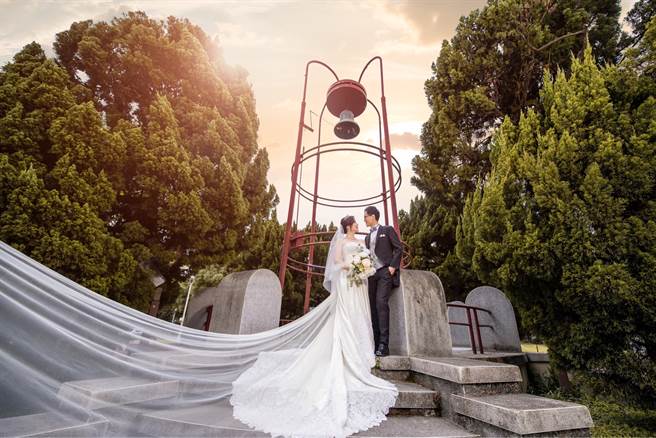 外交部发言人欧江安与丈夫潘国隆今天举办婚礼。（图／欧江安提供）
