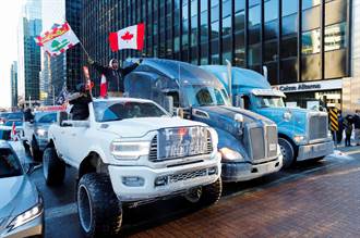 不滿強制司機接種 數百卡車開上渥太華街頭示威