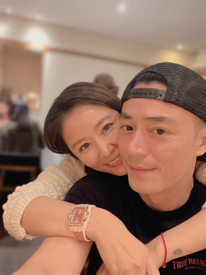 林心如罕见大放闪。（图／取材自Ruby林心如脸书）