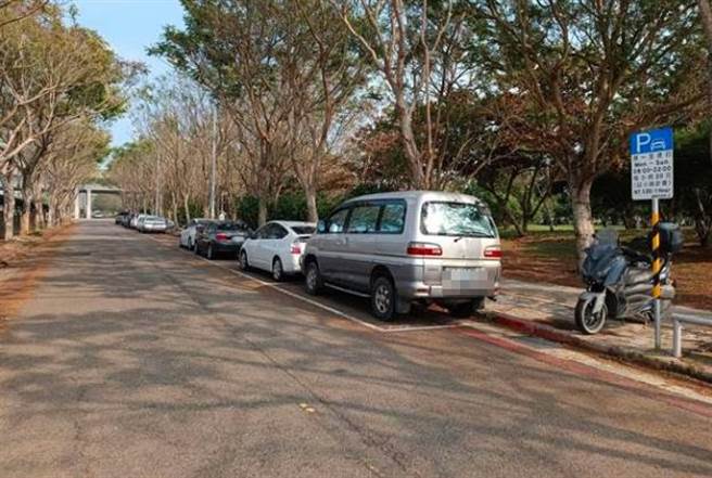 台南高鐵特定區周邊汽車停車格2月10日起實施收費。（台南市交通局提供／曹婷婷台南傳真)