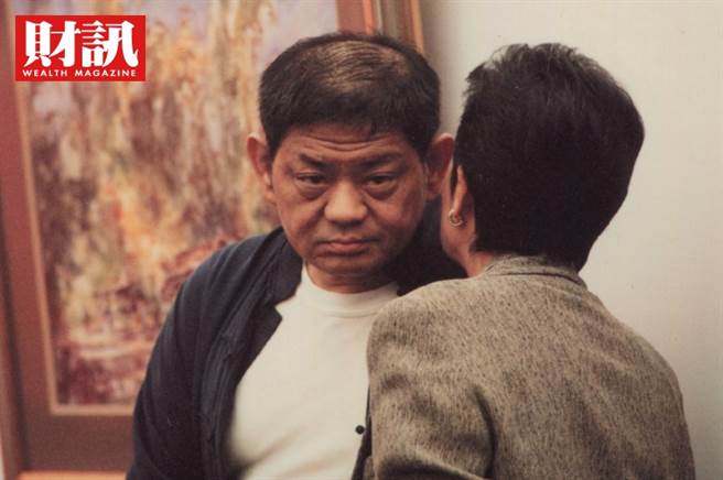 根據《財訊》報導，立院3讀通過《稅捐稽徵法》，這是近30年來最大幅度的修正案；其中最受關注者，就是將陳年欠稅大戶的追稅年限再延長10年，宣示追回338億元的欠稅款。(圖/財訊提供)