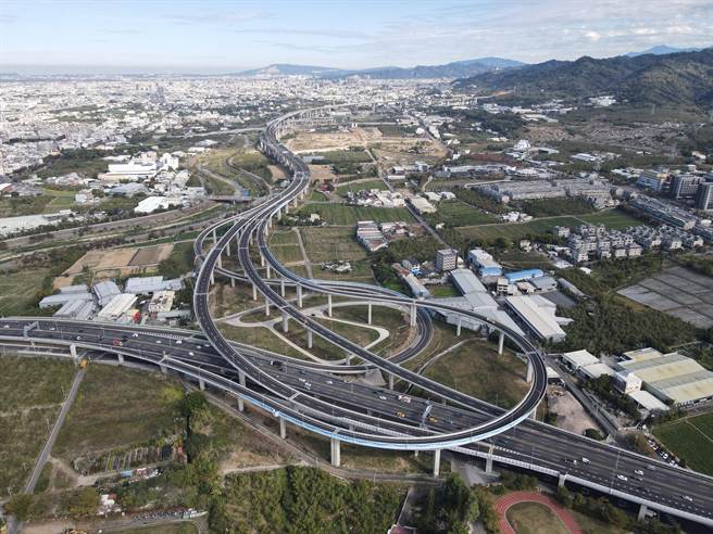 國4潭子交流道階段性通車，豐原潭子通行更便利。(台中市政府提供)