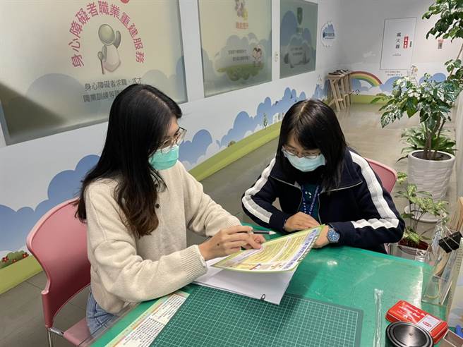 劳工局青创贷款利息补贴辅导说明。(台中市政府提供)