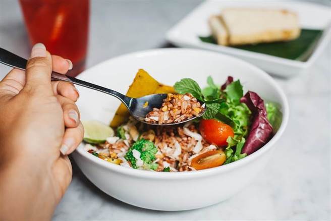 地中海飲食恐影響免疫系統？ 研究：是「它」惹的禍。(示意圖/Shutterstock)