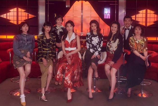 台湾近期最夯影集《华灯初上》。(图/ 摘自《华灯初上》剧照)