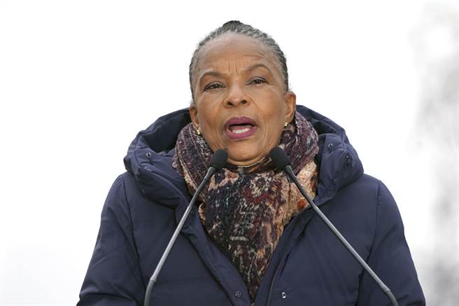 前司法部长陶比拉（Christiane Taubira）。(图/美联社) 