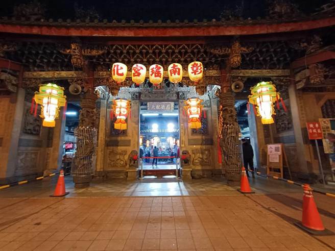 南瑤宮彰化媽是在地信仰中心，每年大年初一子時都會抽出四季籤推出新的一年的運勢發展。（謝瓊雲攝）