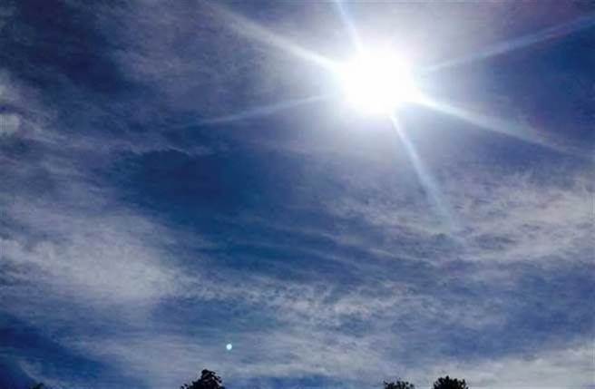 气象局表示，在初四到初六间，水气将逐渐减少，北部、东半部还有局部降雨，但中南部地区有望见到阳光。（中时资料照）