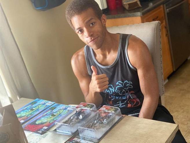 美国31岁男演员莫斯里（Moses J. Moseley）被发现陈尸车中，已无生命迹象。(图/ 摘自Moses J. Moseley IG)