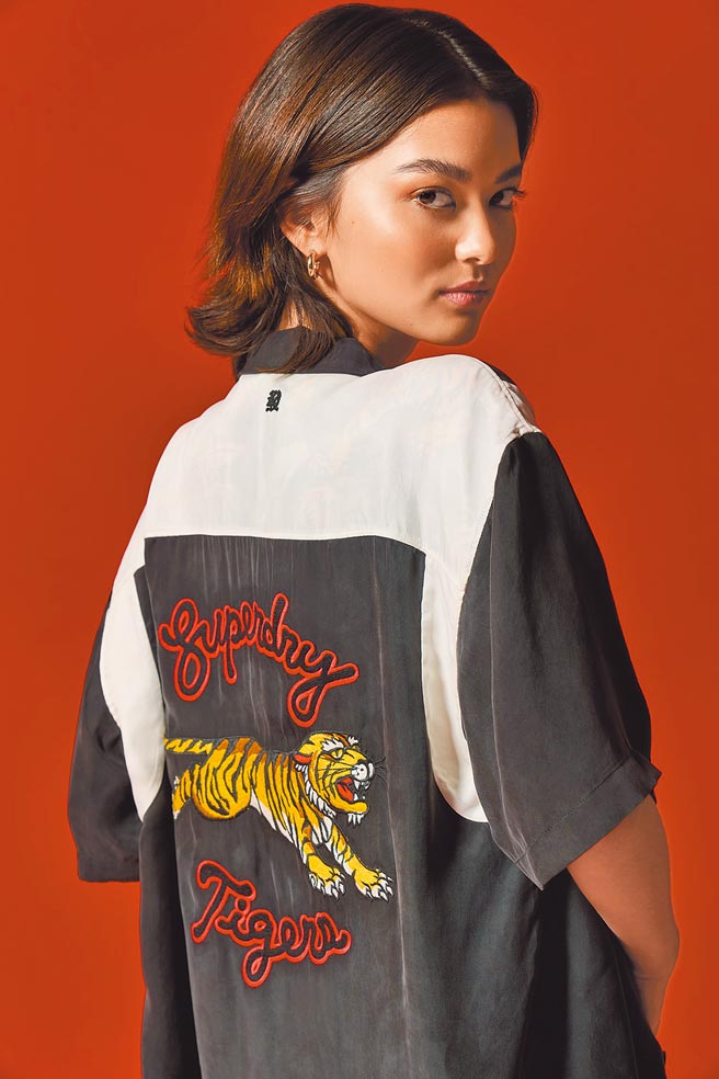 Superdry新春服饰推出不限性别、男女通穿的復古款式。（Superdry提供）