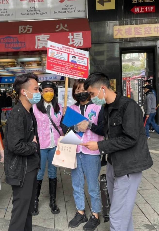 中市移工服务中心宣导。（台中市政府提供）