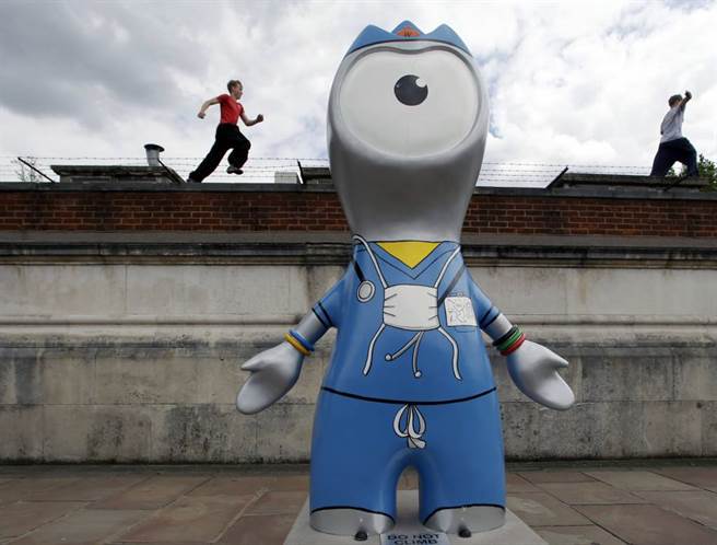倫敦奧運吉祥物溫洛，曾被嘲笑「讓小孩做惡夢」。（美聯社資料照）