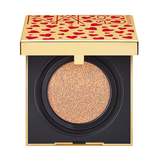 NARS超持久亮顏氣墊粉餅，時尚謬思限量版12g ，1750元。（NARS 提供）