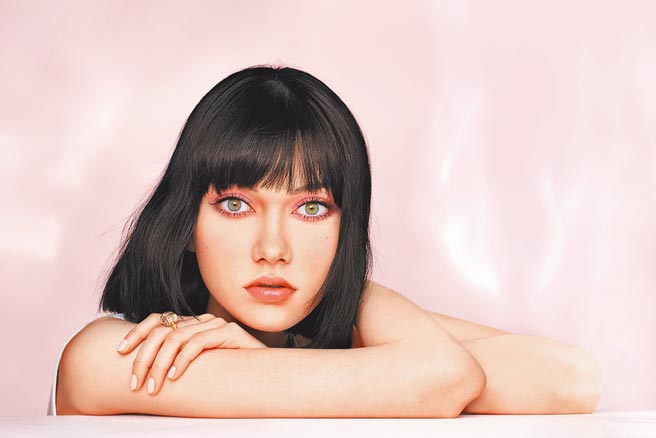 迪奥春季彩妆春妆限量版形象图。（迪奥提供）