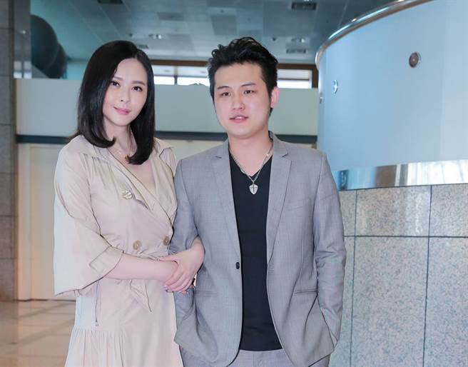 萧淑慎2017年闪嫁小15岁梁轩安，夫妻俩在日前开心迎接结婚4周年。（图／本报系资料照片）