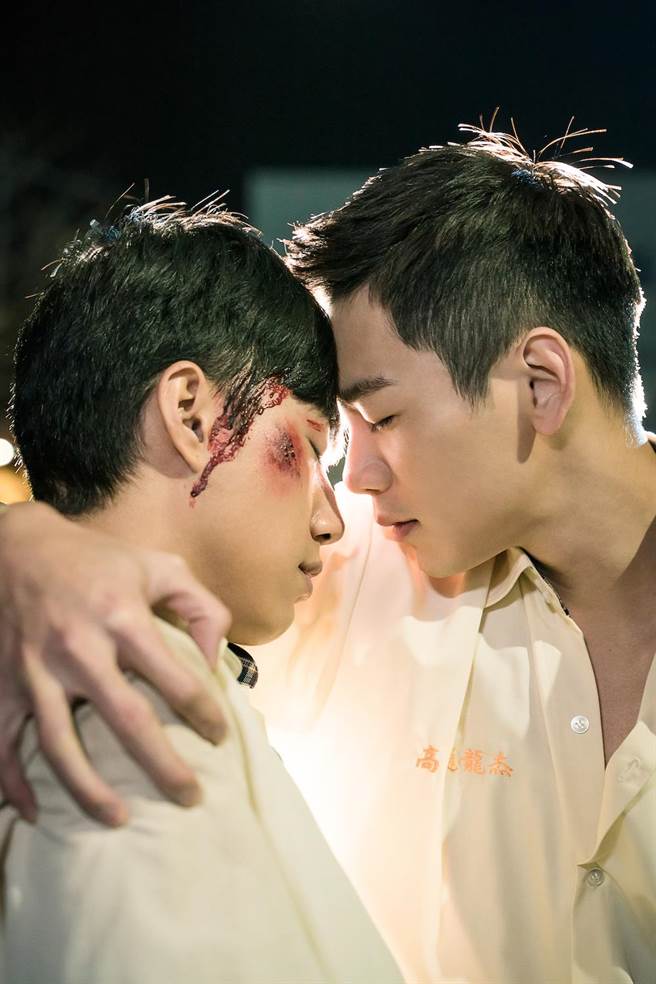 蔡凡熙、禾浩辰劇中有許多近距離接觸。（羚邦集團提供）