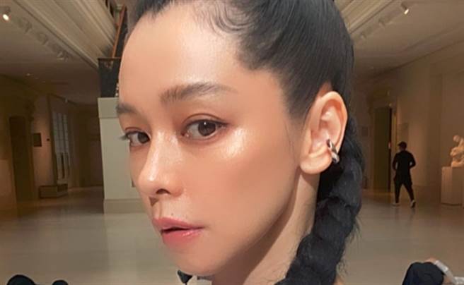 「不败的恋人」徐若瑄是红遍数个世代的女神。（图／截取自徐若瑄IG）