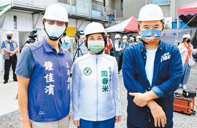 民進黨立委鍾佳濱（左至右）、周春米及莊瑞雄有意爭取屏東縣長黨內提名，但初選階段暗潮洶湧。（圖/資料照，林和生攝）
