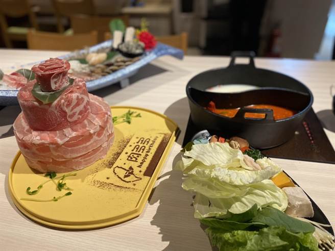 肉多多火锅插旗义大Outlet Mall抢攻年节用餐热潮。（乐多多集团提供）