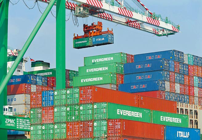 元月外销续旺，单月出口规模预估突破400亿美元，有望缔造出口连19个月正成长表现。图／本报资料照片