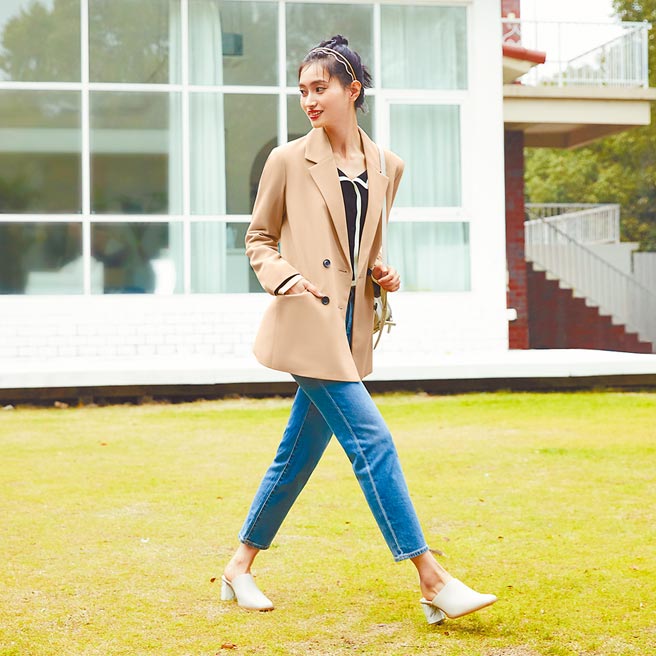 GU小资族上班穿搭单品可购入人气西装外套与衬衫。（GU提供）