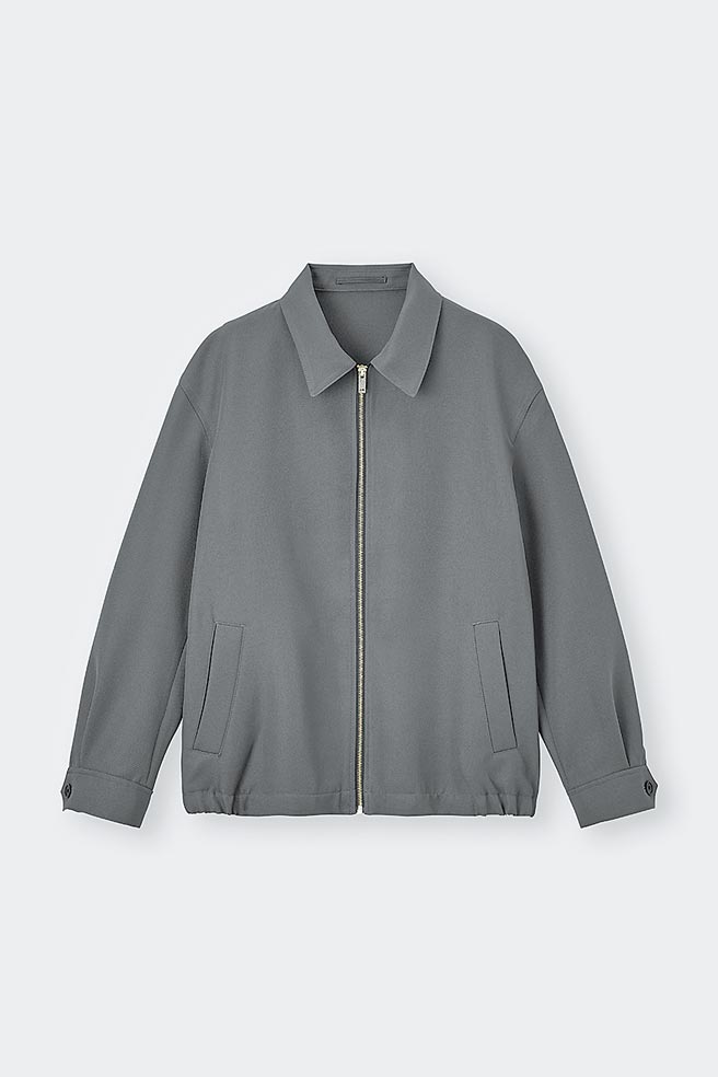 GU男装宽松拉炼外套，990元。（GU提供）