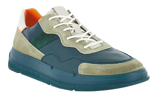ECCO SOFT7柔酷7男款，5980元。（ECCO提供）
