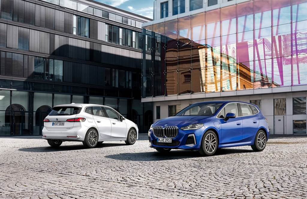 BMW 2022年春季產品更新通報，iX新增遠距自動停車輔助功能(圖/CarStuff人車事)