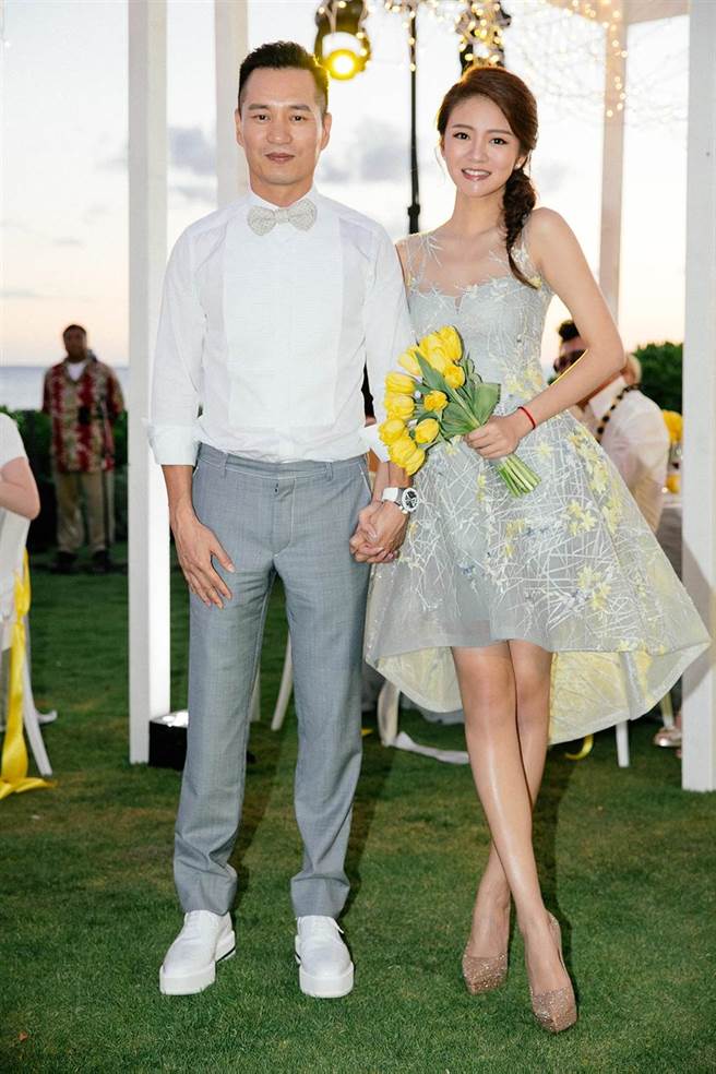 安以轩在婚礼对陈荣炼的誓言，被大陆网友酸一语成谶。（图／安以轩工作室提供）