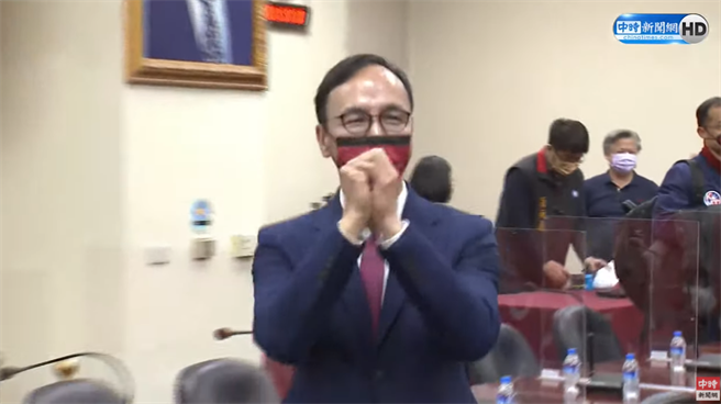 国民党春节团拜，党主席朱立伦出席并发表谈话。（图／中时新闻网直播画面）