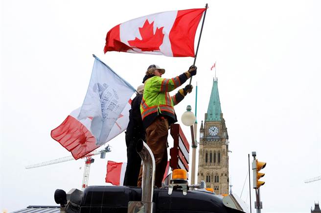 加拿大渥太华市长华森（Jim Watson）表示卡车司机的抗议行动已经「彻底失控」，6日宣布进入紧急状态。（图／路透社）