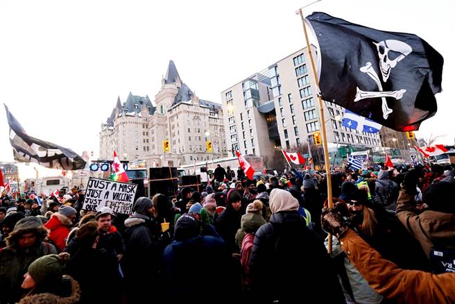 加拿大渥太华市长华森（Jim Watson）表示卡车司机的抗议行动已经「彻底失控」，6日宣布进入紧急状态。（图／路透社）