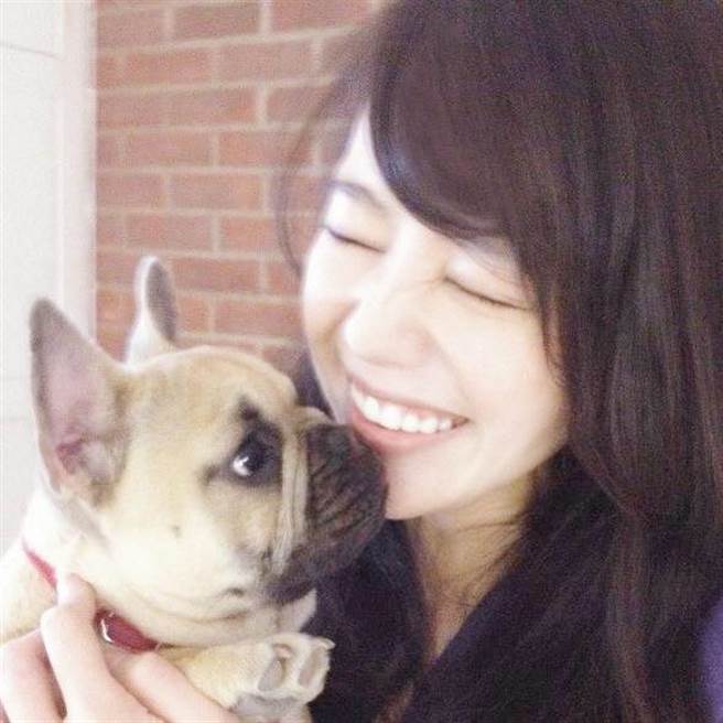 「兽医乃」刘乃洁专长是短吻犬阻塞性呼吸道症候群 BOAS以及阻塞性睡眠呼吸中止症 OSA 。(翻摄自 刘乃洁脸书)
