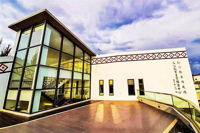 新竹縣首屆「原夢創生競賽」選出10組潛力團隊，將進駐竹東鎮原住民族教育產業推廣中心二樓的創新育成基地，逐步實現創業夢。（羅浚濱攝）