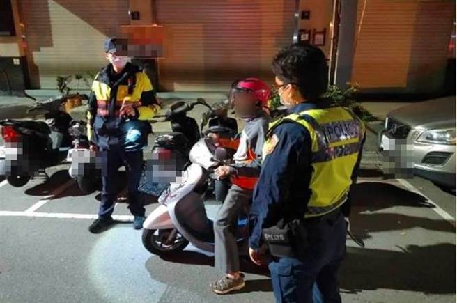 警方分析老翁的骑车路线，发现他这9小时，骑到清水区、大雅区，好不容易回到西屯区却又离开，机车骑不停，幸好找到人，顺利返家。（民眾提供／卢金足台中传真）